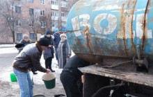 В Бердянске произошла авария на коллекторе: в городе частично отключили водоснабжение и закрыли школы (видео)