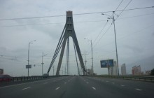 У Києві обмежать рух одразу на двох мостах через Дніпро (відео)