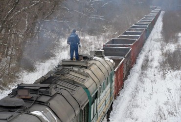 У Defense Express пояснили, для чого росіяни облаштували фортецю з вагонів