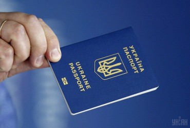 Перестрахувалися: чи законні зміни порядку видачі документів за кордоном