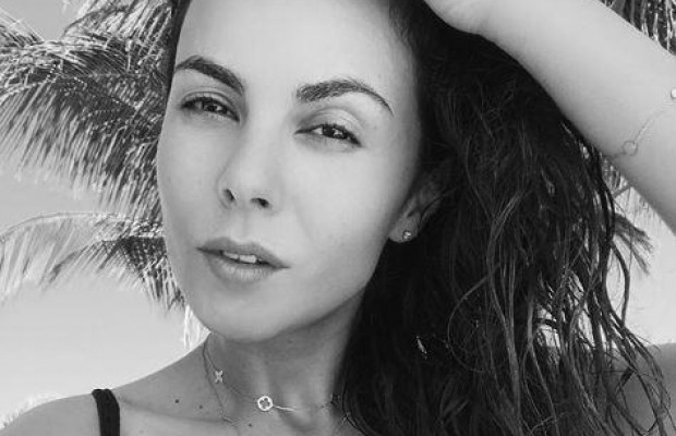 "Така спокуслива": Настя Каменських в купальнику показала пишні груди