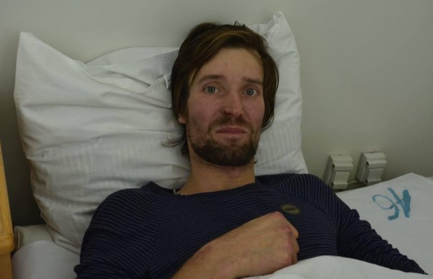 Как чувствует себя и выглядит найденный в Карпатах лыжник: в сети появилось фото из больницы