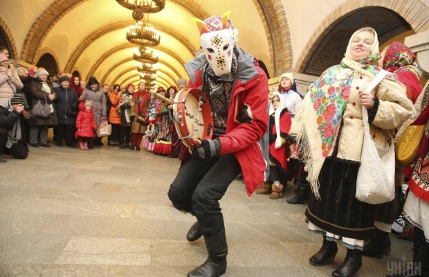 Праздник Маланки в Киеве: чем запомнилось фольклорное действо "Киевская коляда" (фоторепортаж)
