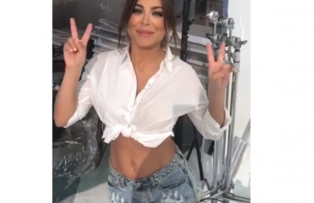 Ані Лорак вразила мережу стрункою фігурою в коротких шортах (відео)