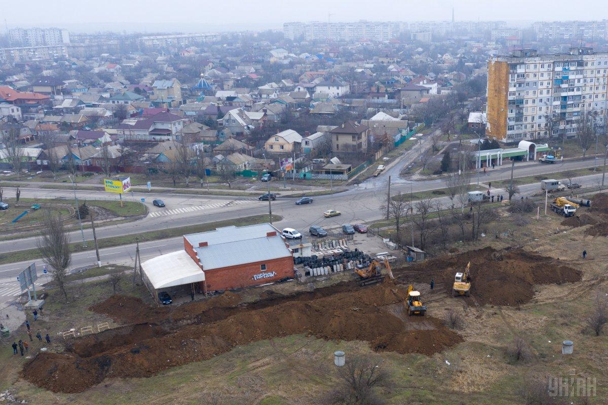 28 січня на каналізаційному колекторі у Бердянську сталася аварія / фото УНІАН 28 січня на каналізаційному колекторі у Бердянську сталася аварія / фото УНІАН