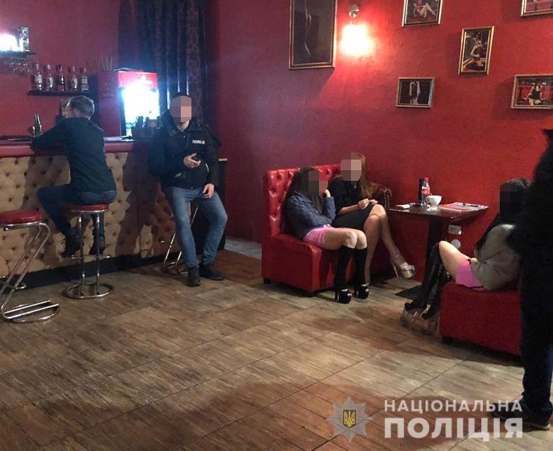 В центрі Києва викрили ще один бордель / Поліція Києва В центрі Києва викрили ще один бордель / Поліція Києва