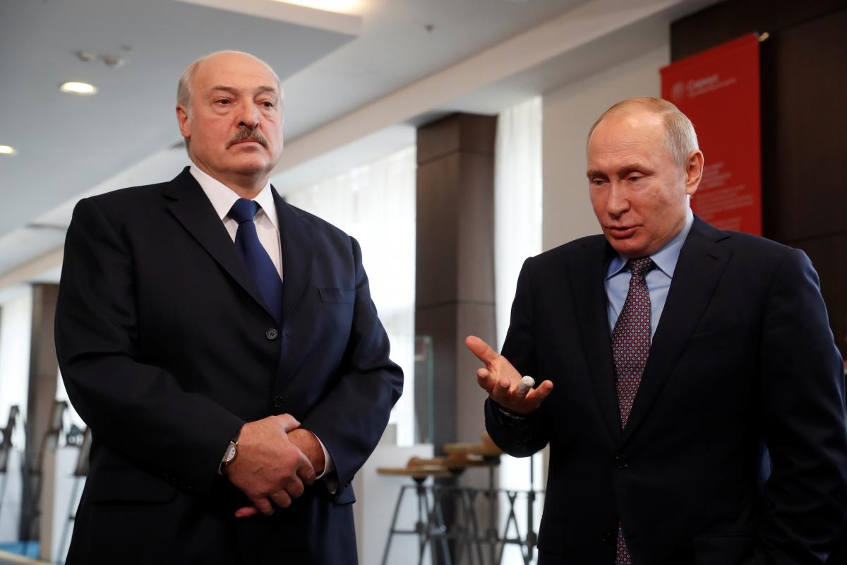 Александр Лукашенко сказал, что договорился с Владимиром Путиным о проведении военных учений возле украинской границы / фото REUTERS