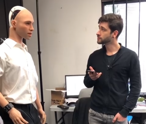 Ринок секс-роботів переживає справжній бум / Скріншот