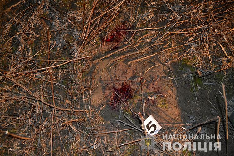 На Тернопільщині ревнивий чоловік завдав майже 40 ножових поранень собі і дружині (фото) На Тернопільщині ревнивий чоловік завдав майже 40 ножових поранень собі і дружині (фото)