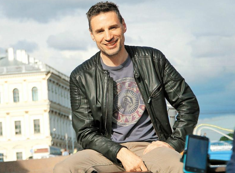 Абдулова избили / Кино-Театр.РУ