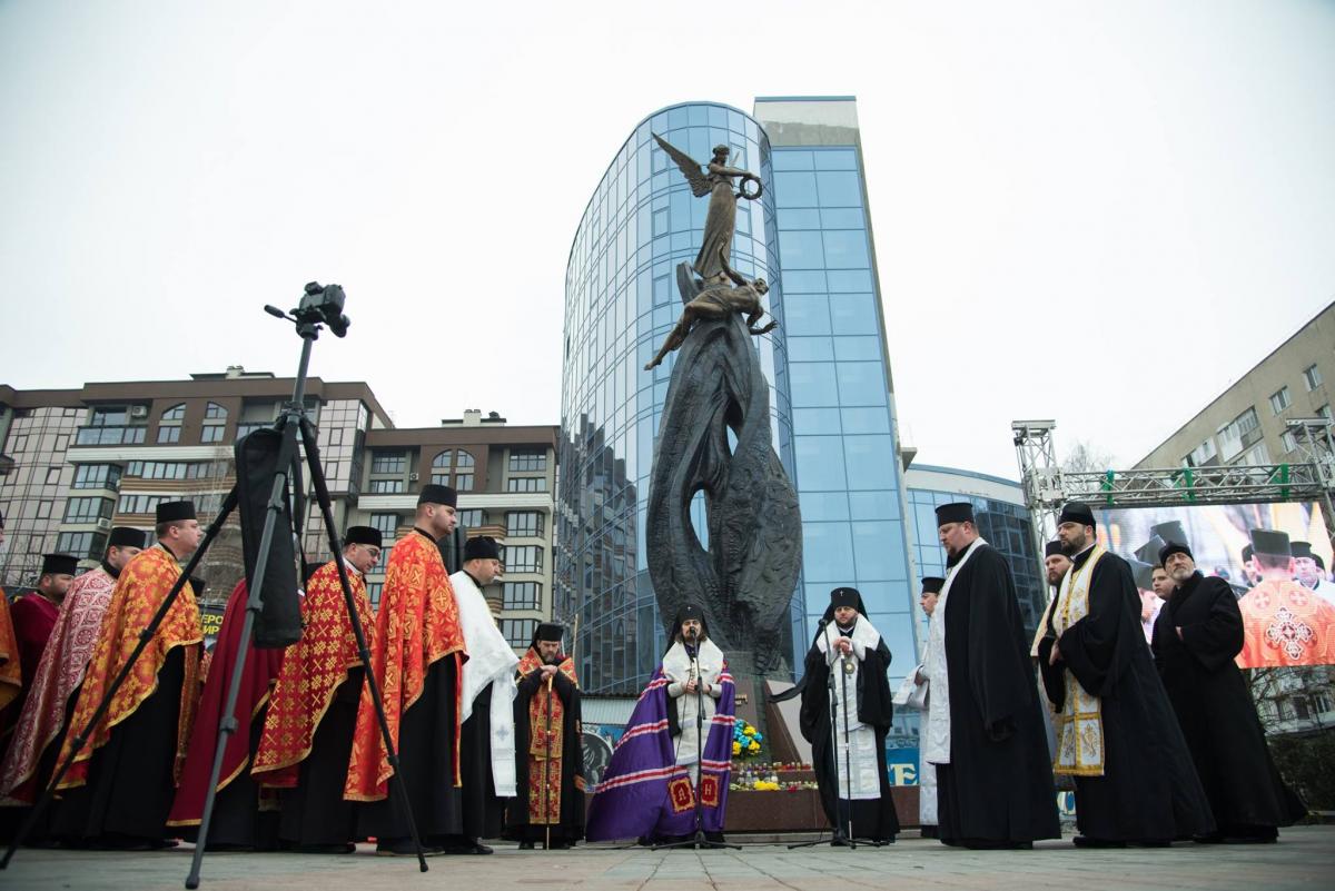 У Тернополі вшанували пам`ять загиблих на Майдані у 2014 році / Пресс-служба ТОГА У Тернополі вшанували пам`ять загиблих на Майдані у 2014 році / Пресс-служба ТОГА