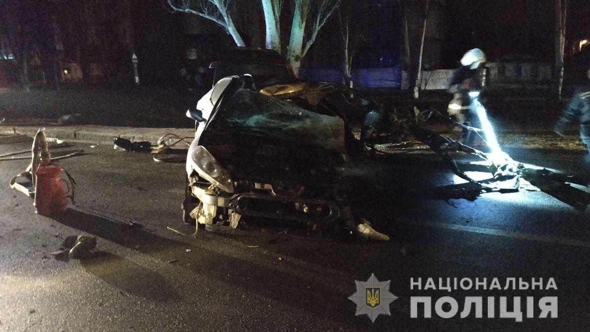 У Миколаєві сталася смертельна ДТП з військовослужбовцями / фото mk.npu.gov.ua У Миколаєві сталася смертельна ДТП з військовослужбовцями / фото mk.npu.gov.ua