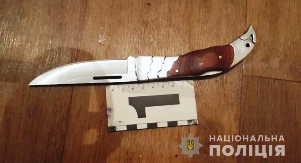 В Одессе мужчина набросился с ножом на полицейского / фото od.npu.gov.ua