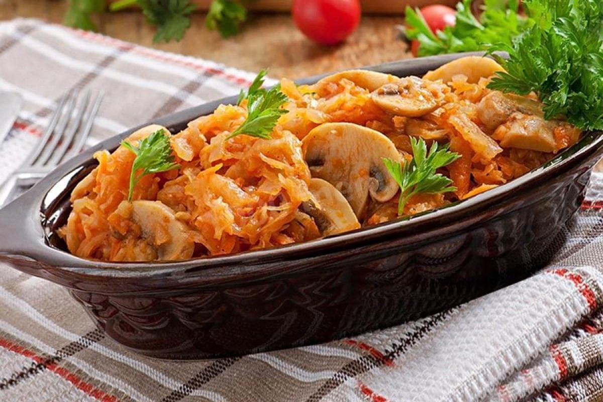 Тушеная капуста с мясом и картошкой мультиварке — рецепт с фото пошагово