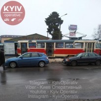 В Киеве возле метро 