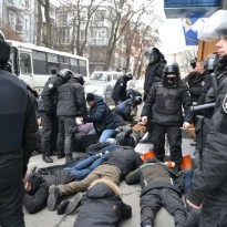 Anti-riot squad suppress, detain nearly 40 activists outside police station in Kyiv (photo, video)