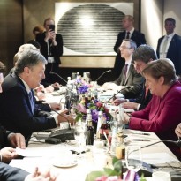 Poroshenko, Merkel in Munich discuss ways to counter Russia's aggression against Ukraine