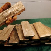 PrivatBank's clients buy 3 kg of gold per week, despite crisis