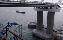 "Расползается": в сети показали свежее фото Крымского моста