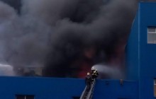 У ДСНС повідомили нові дані про пожежу на складі в Києві (відео)