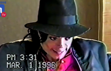 "Ведет себя странно": в сети появилось видео допроса Майкла Джексона по делу о педофилии