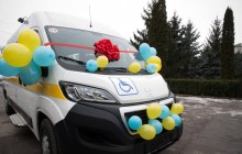 На Тернопільщині Шумська ОТГ отримала спеціально обладнаний автомобіль, який слугуватиме як таксі для інвалідів (фото)