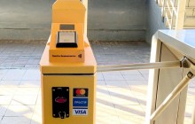 На станціях столичної електрички з'явилися турнікети для безконтактної оплати