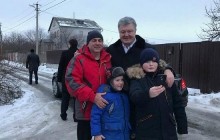 Порошенко сделал селфи с плачущим мальчиком и нарвался на шквал критики (фото)