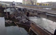 На Тернопільщині змінено рух транспорту трасою Р-24 через обвал мосту, по якому продовжували їздити вантажівки попри обмеження (фото, схема об’їзду)
