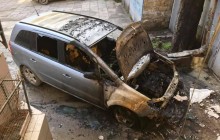 В Одессе неизвестные сожгли автомобиль известного краеведа (фото)