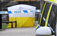 На соборе в британском Солсбери неизвестные вывесили российский флаг (фото)