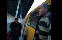 "На вихід!": у Києві неадекватний водій маршрутки з істеричними вигуками вигнав "третього" пільговика-пенсіонера (відео)