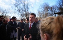 В Ужгороді влада намагалася зірвати зустріч кандидата Наливайченка з виборцями