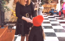 Алла Пугачева появилась в сексуальном кожаном наряде (видео)