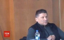 Под крики "Позор!": появились подробности яичной атаки на чиновника на Киевщине (видео)