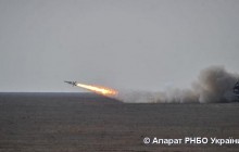 Украина провела успешные испытания и боевые стрельбы ракетных комплексов близ Крыма (фоторепортаж)