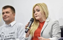 Вночі невідомі проникли до квартири подруги Гандзюк, але нічого цінного не вкрали