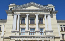 Одеський медуніверситет захопили рейдери: нардепи попросили Порошенка та Гройсмана розібратися із медичною мафією