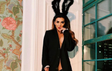 Анна Седокова в чулках и жакете на голое тело поиграла с фантазией фанатов (фото)