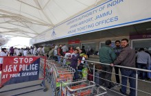 Тысячи туристов застряли в азиатских городах из-за закрытия авиапространства Пакистана (видео)