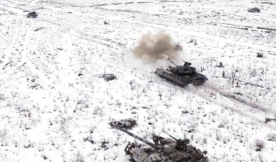 Ukraine army conducts major tank exercise (Photo)