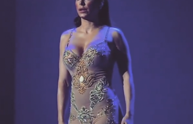 Ані Лорак осоромилась вульгарним вбранням (відео)