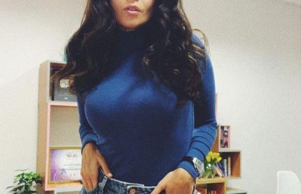 "Соковита" Настя Каменських похвалилася своїми формами у незвичному вбранні (фото)