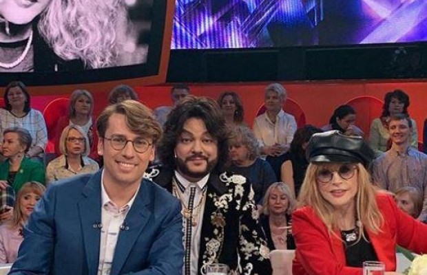 "Третій зайвий": Алла Пугачова прийшла на шоу в стильному вбранні й зачарувала колишнього чоловіка (фото, відео)