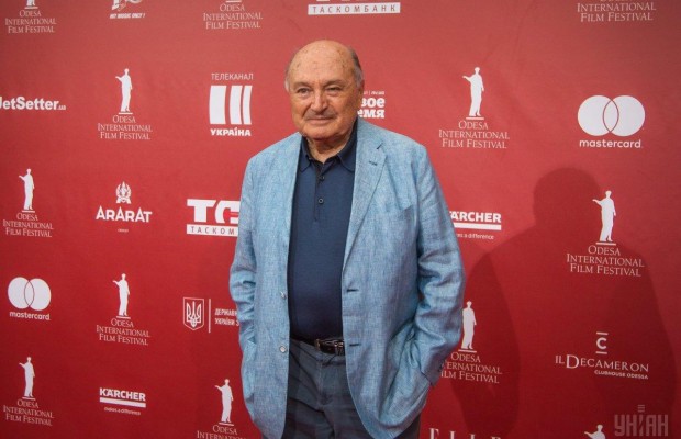 Відомий сатирик Михайло Жванецький припиняє концертну діяльність