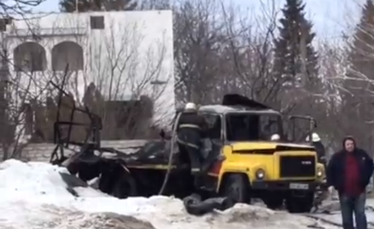 У Харкові вибухнув автомобіль комунальників / скріншот