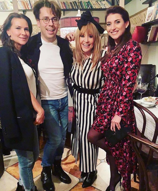 Артистка произвела фурор новым образом / фото @jasmin