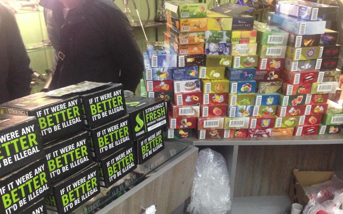 На Тернопільщині вилучили партію незаконно ввезеного кальянного тютюну (Фото)