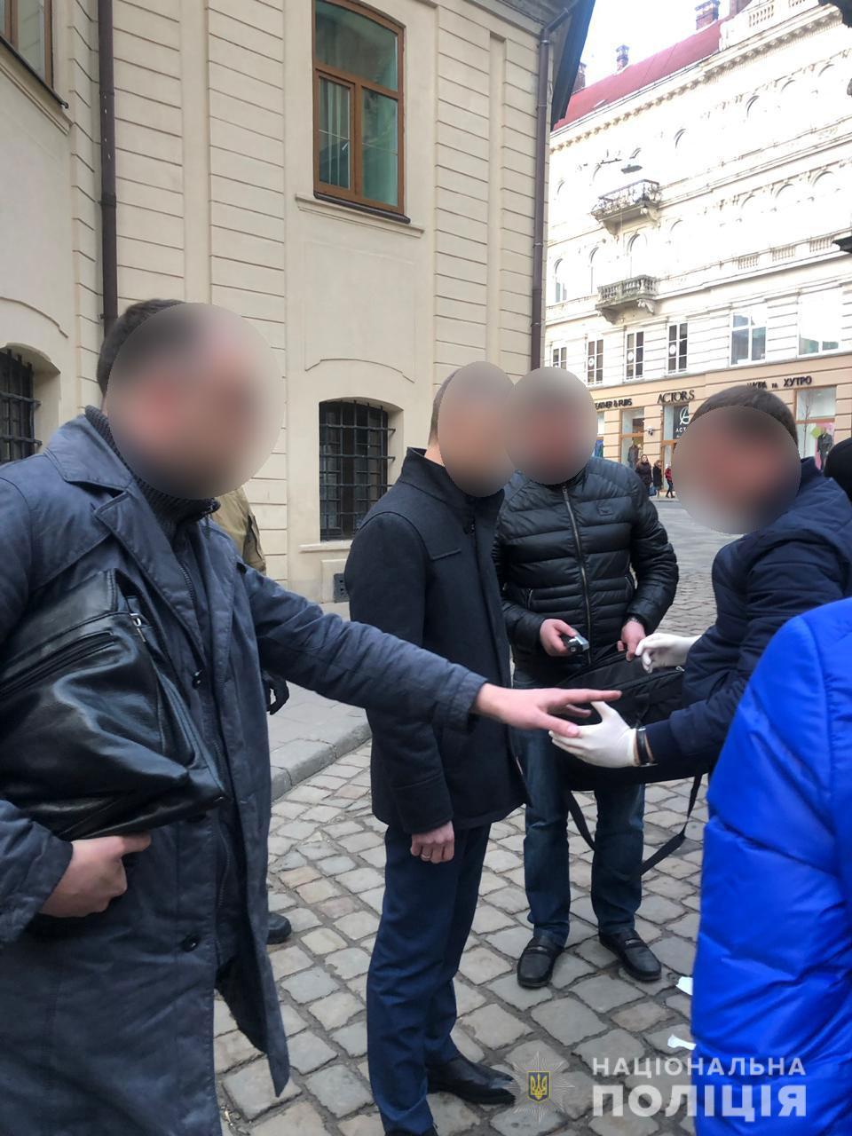 Національна поліція України Національна поліція України