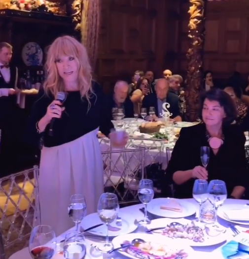 Пугачева стала звездой вечера / Скриншот